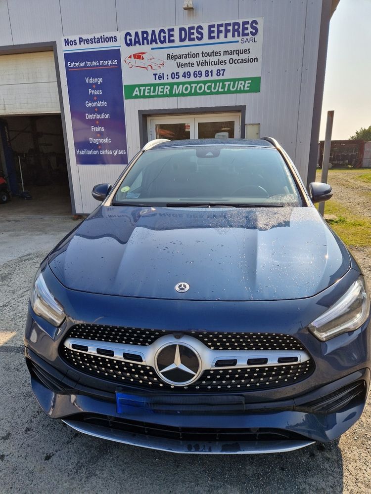 MERCEDES 220 GLA